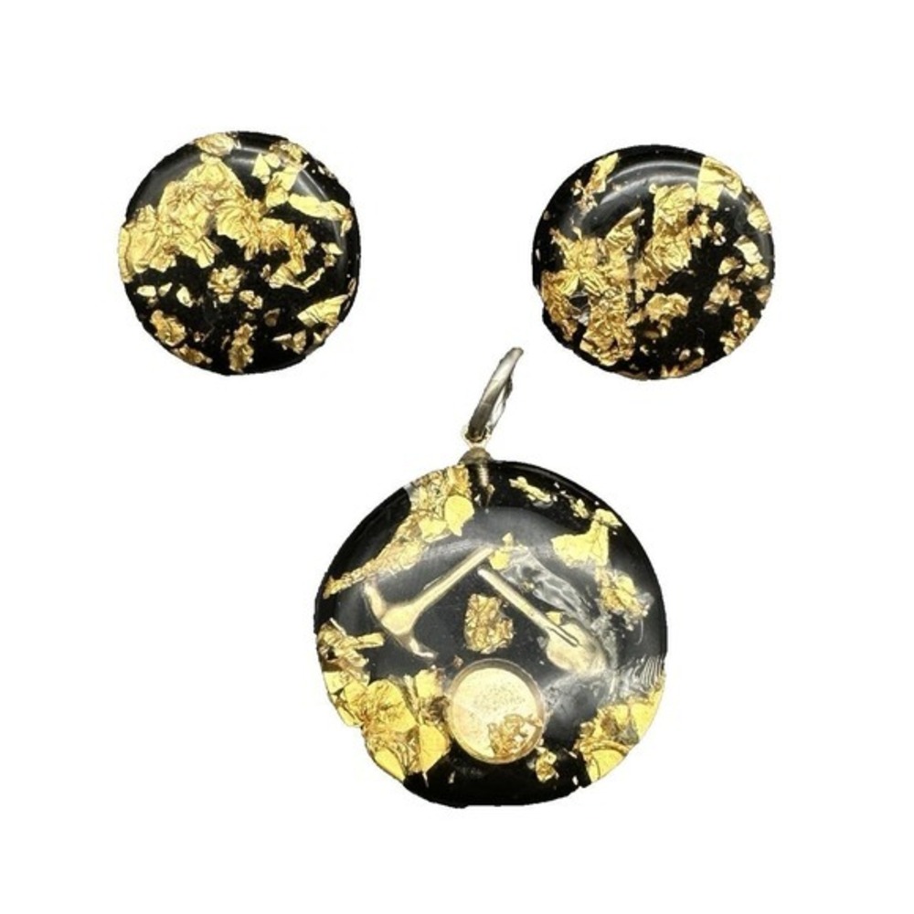Vintage Gold‎ Flakes Lucite Round Pendant & Earrings Retro 1960s Tools Shovel